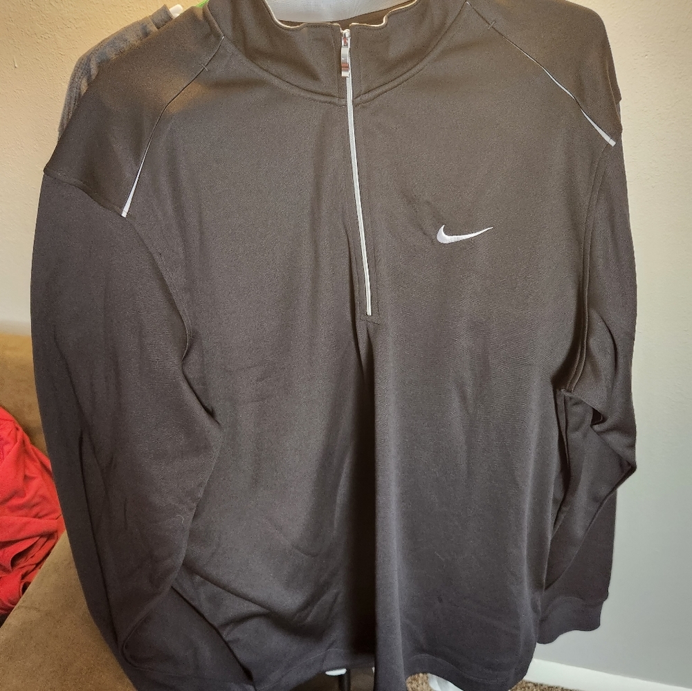 XL N XXL NIKE GEAR